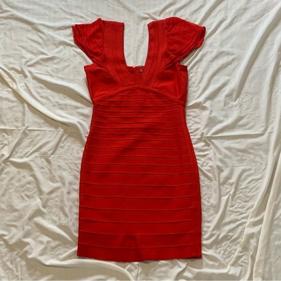 Beautiful Red Unbranded Womens Bandage Bodycon Sexy 𝐑𝐞𝐝 𝐃𝐫𝐞𝐬𝐬 Sz L - Picture 3 of 6